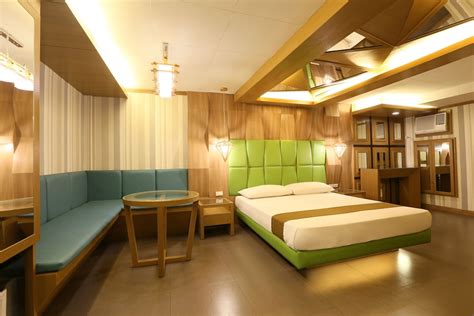 hotels near barangay 76|Top Hotels Closest to Cuneta Astrodome in Barangay 76.
